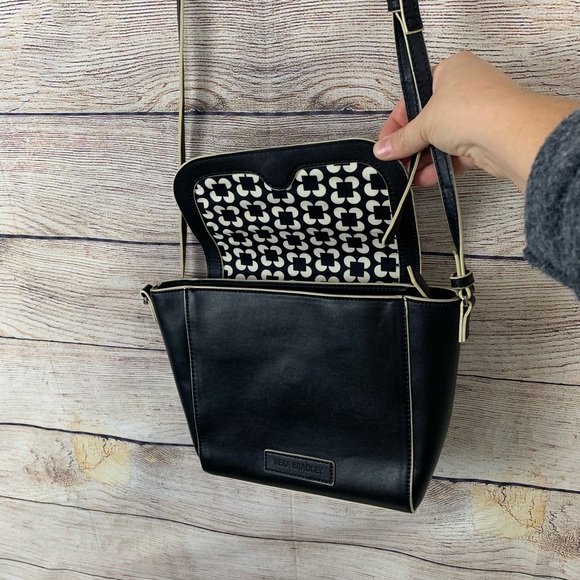 Vera Bradley Handbags - Vera Bradley crossbody bag